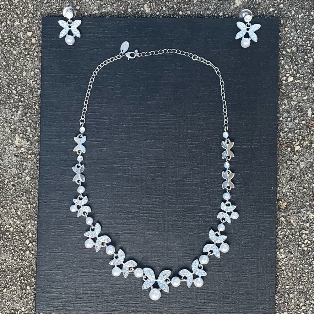Charming Charlie Silver, Pearl & Rhinestone Necklace/Earring Set, adjust length